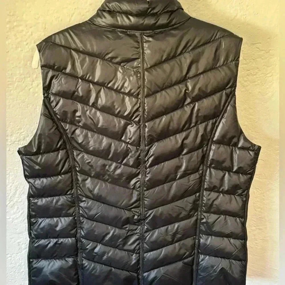 INC International Concepts high collar reversible women’s quilted puffer vest - Picture 6 of 10